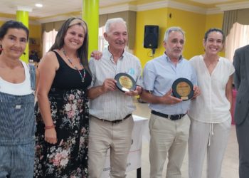El Puerto de Vigo rinde homenaje a varios trabajadores con motivo del Día del Carmen