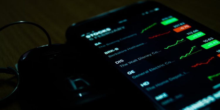 Genera ingresos de forma automática, pero con cabeza: así es el trading social