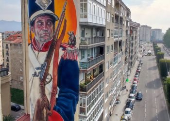 El mejor muralista del mundo en 2021 termina su obra en Vigo, un homenaje a la Reconquista