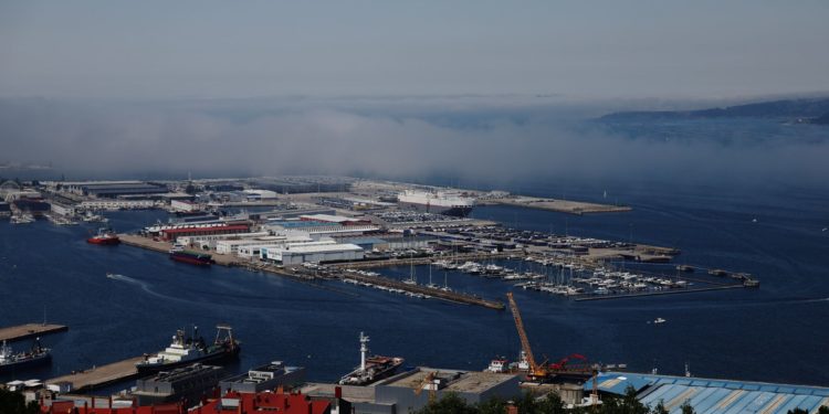 La niebla enfría (temporalmente) las Rías Baixas: la ola de calor en Vigo se mantiene hasta el viernes