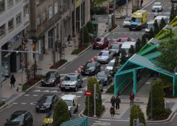 Denunciado un conductor en Vigo por atacar a otro con un bastón tras una discusión de tráfico