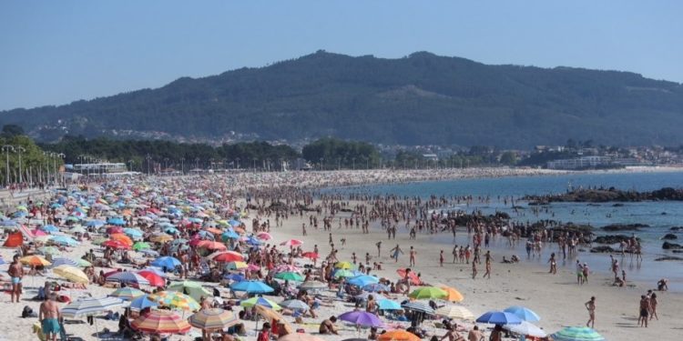 Vigo roza los 38ºC cuatro años después y cuatro ayuntamientos del área superan los 40ºC