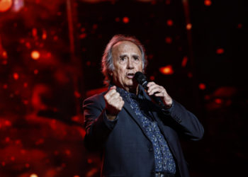 Las últimas palabras de Serrat para Vigo y la actuación sorpresa de un concierto que pasará a la historia