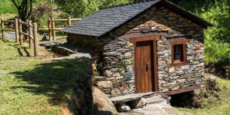 Os veciños de Vieiros, no Courel, buscan o asesoramento da Uvigo para “revitalizar” este territorio