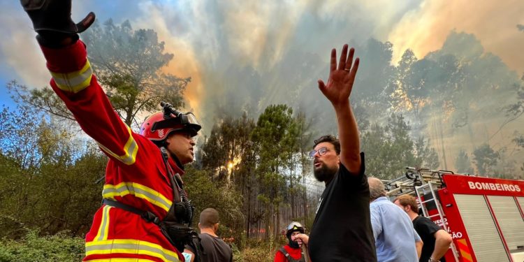 Portugal combate varios incendios en el Minho en el primer día de alerta por la ola de calor