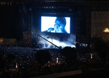 Conmoción en Vigo ante C. Tangana y los grandes ídolos de la canción convocados por sorpresa en un concierto para la historia