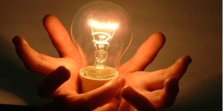 A Guarda ofrece asesoramiento personalizado a hogares y empresas para ahorrar en la factura de la luz