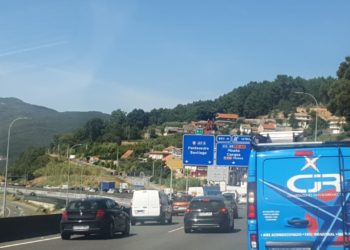 Fuertes retenciones en Rande tras un accidente con cuatro coches implicados