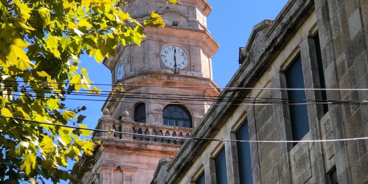 El reloj de la torre ya está en marcha