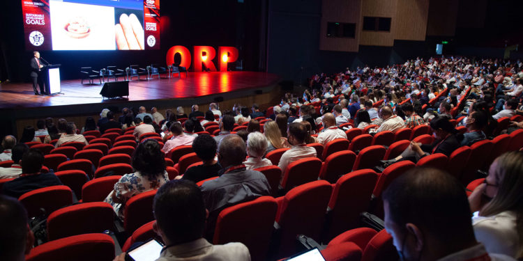El doctor Tomás Camacho presenta en Colombia una nueva visión del envejecimiento humano