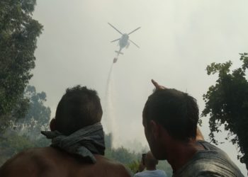 La Xunta declara la situación 2 para los incendios de Moaña  y Ponteareas, por riesgo para viviendas