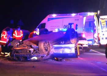 Excarcelan a un conductor que resultó herido grave tras volcar su coche en Baiona