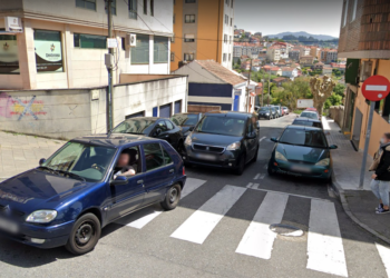 Detenido en Vigo por destrozar mobiliario urbano y varios coches aparcados