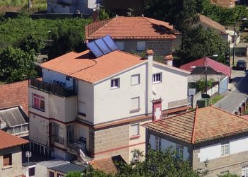Vigo congelará los impuestos en 2023 y rebajará el IBI por instalar placas solares