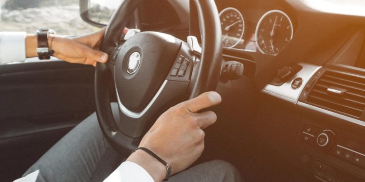 Cómo y dónde comprar piezas de coche por Internet de forma segura