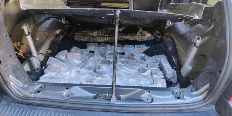 Detienen a un hombre que transportaba 60 kilos de hachís con destino Vigo