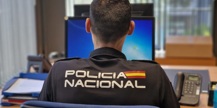 Detenido en Vigo por cometer varias estafas mediante transferencias bancarias simuladas