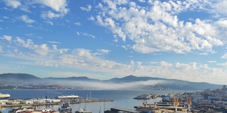 Estabilizados los incendios de Moaña y Ponteareas: las labores se centran en enfriar puntos calientes