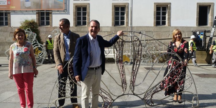 La Navidad brota en Vigo a 30ºC con la promesa de ahorrar “el doble” de energía de lo que pide el Gobierno