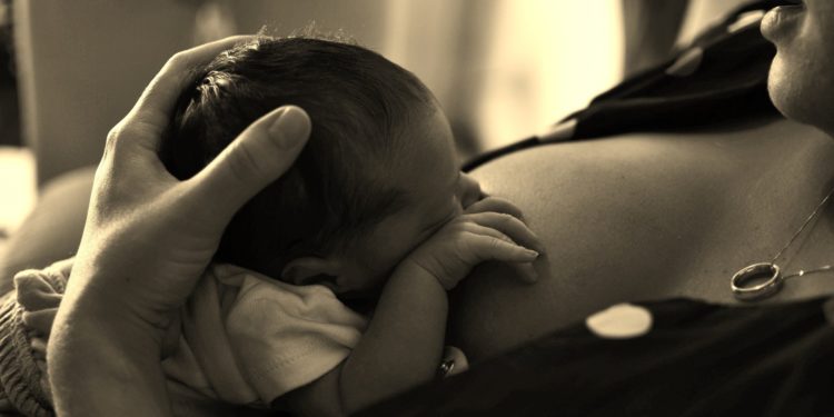 La lactancia materna involucra a muchos niveles