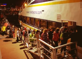 Tres rutas por la ría de Vigo para contemplar las Lágrimas de San Lorenzo desde el mar