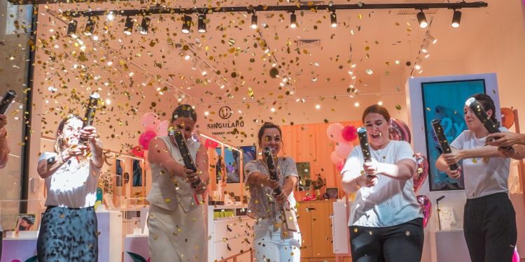 La marca de complementos Singularu desembarca en Vigo con promociones de apertura