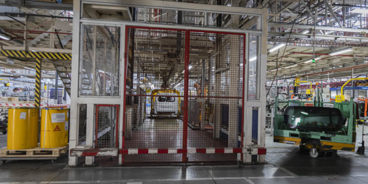 La CUT critica a Stellantis Vigo por no compartir con la plantilla los proyectos para el Perte