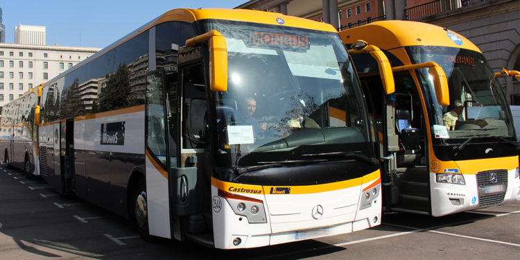 Monbus responde a los descuentos ferroviarios con una rebaja adicional del 45% en el Eje Atlántico