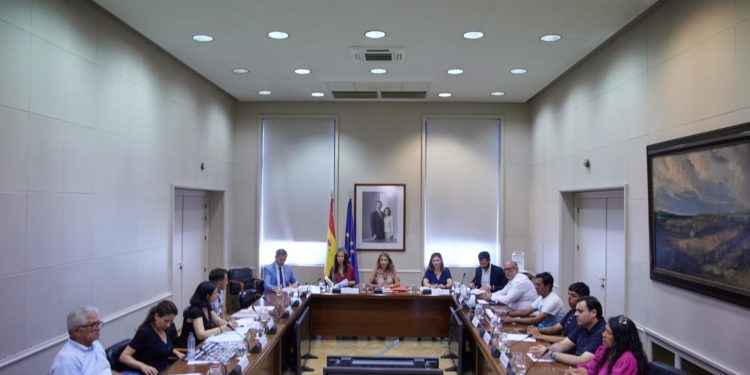 La comisión de investigación del ‘Villa de Pitanxo’ se muestra favorable a bajar al pecio