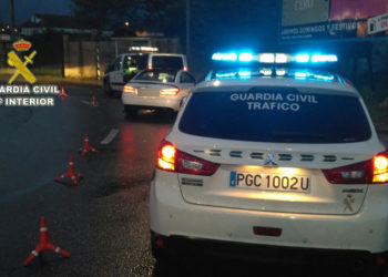La Guardia Civil intercepta a dos vehículos circulando de forma errática por la AP-9