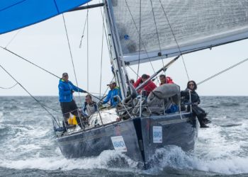 Baiona despide con viento y emoción el 37º Trofeo Príncipe de Asturias