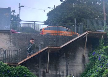 Escalera muy peligrosa