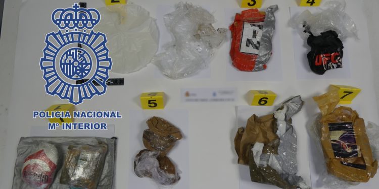 Detenido en Vigo por transportar 900 gramos de cocaína y usar un trastero para cortarla