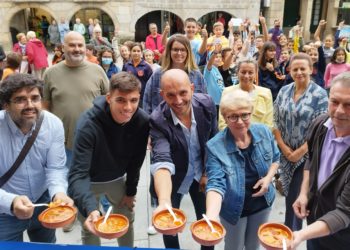 O céltico Gabri Veiga apadriña a Festa dos Callos do Porriño, na que participan 30 locais