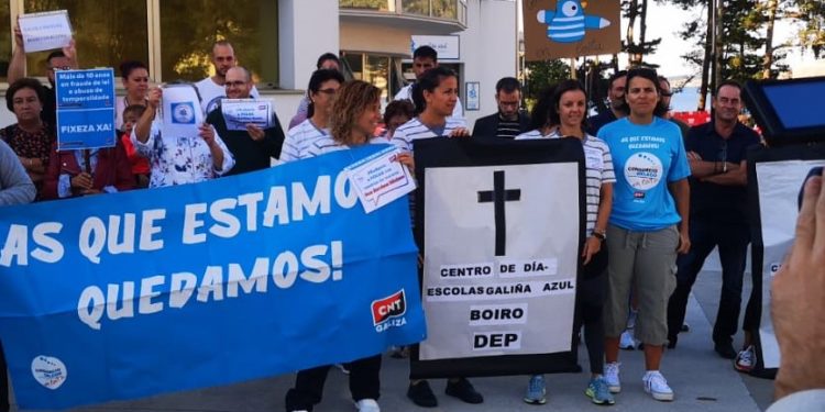 As traballadoras das Galiñas Azuis reinician a folga cun escrache a Rueda en Vigo