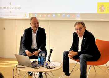 Zona Franca y Roberto Verino ponen en marcha la primera aceleradora del sector textil