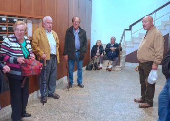 La odisea de los emigrantes en busca de su Fe de Vida