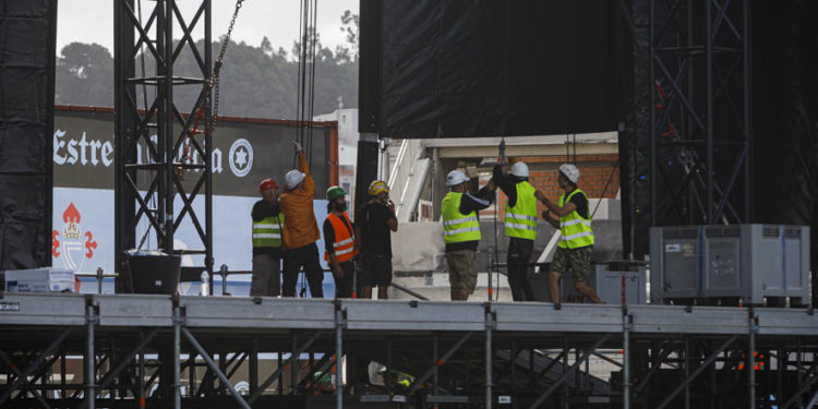 Muse monta en Vigo el mayor escenario de Galicia para deleitar a fans de 15 países