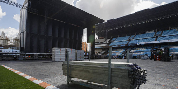 Muse monta en Vigo el mayor escenario de Galicia para deleitar a fans de 15 países