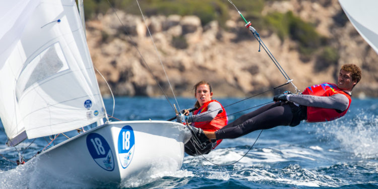 La barcelonesa Silvia Mas y el vigués Nico Rodríguez abren su carrera olímpica con buen pie