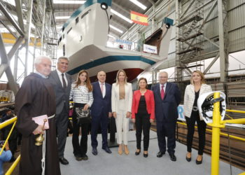 Armón bota en Vigo el primer ferri eléctrico construido en España