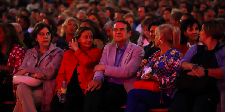 Caballero ya negocia el concierto de “un cantante top del mundo” en Castrelos para 2024