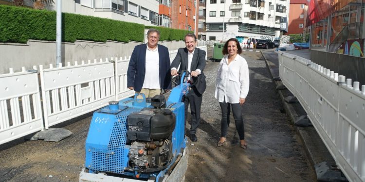 La reforma del primer tramo de la calle Romil estará lista a principios de 2023