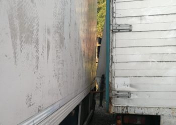 Denuncian a un joven que repostaba gasóleo bonificado desde otro camión en Vigo