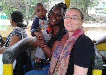La viguesa Candelas Varela, ingresada en la UCI tras ser evacuada desde el Congo