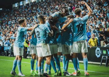 O rendemento físico dos futbolistas da Liga diminúe un 2% por cada ano que cumpren
