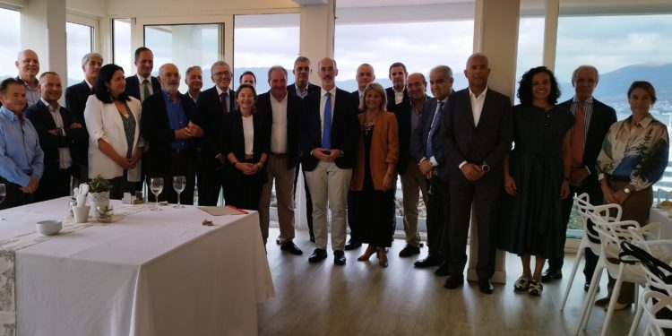 Vázquez Almuiña avanza a la comunidad portuaria el plan de inversiones para los próximos años