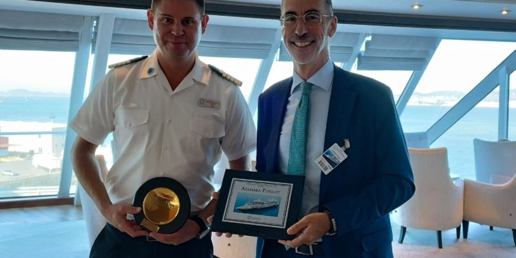 Más de 4.600 personas desembarcan en el puerto de Vigo en una doble escala de cruceros