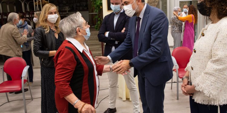 Nieves Cabo ya tiene su cuarta dosis contra la Covid-19: comenzó la vacunación en residencias