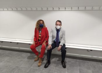 Caballero promete al colegio Fleming que podrá usar el pabellón de Romil desde “finales de este mes”